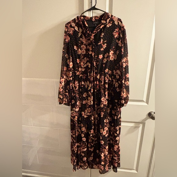 Who What Wear Dresses & Skirts - Who What Wear Black Midi Dress with Pink Floral Print